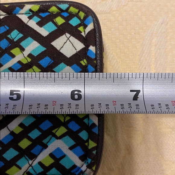Vera Bradley Geometric Patterned Wallet, nice shape, minimal wear - Picture 6 of 7
